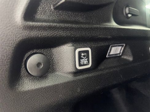 Used 2024 Jeep Grand Cherokee L Limited w/ Luxury Tech Group II image 89