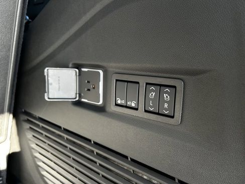 New 2026 GMC Yukon Denali w/ Denali Reserve Package image 8