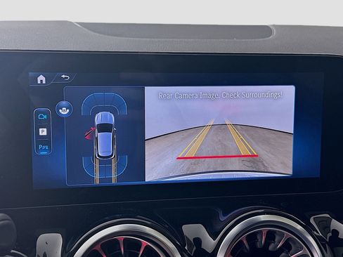 Certified 2025 Mercedes-Benz GLA 250 4MATIC image 17