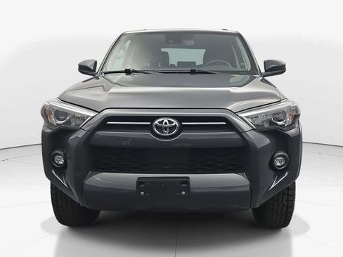 Used 2024 Toyota 4Runner SR5 image 3