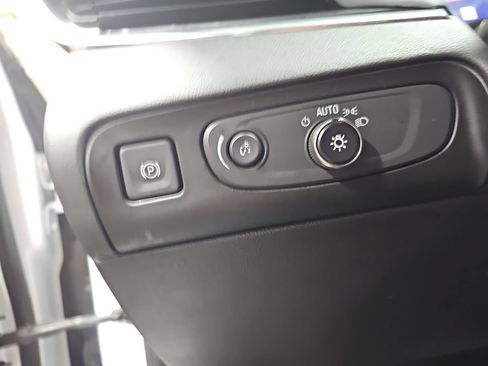 Used 2020 Buick Enclave Essence w/ Sound and Sites Package AWD/4WD image 27