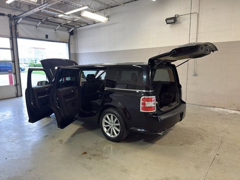 Used 2018 Ford Flex Limited AWD/4WD image 10