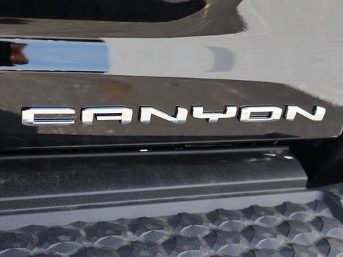 New 2025 GMC Canyon Denali image 19