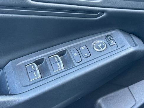 Used 2023 Honda Accord EX image 14