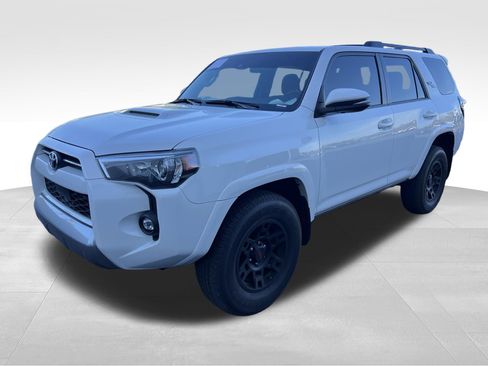 Used 2024 Toyota 4Runner TRD Off-Road Premium w/ Moonroof Package AWD/4WD image 9