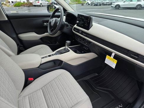 New 2026 Honda HR-V LX image 4