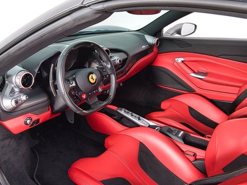 Certified 2023 Ferrari F8 Tributo RWD image 4