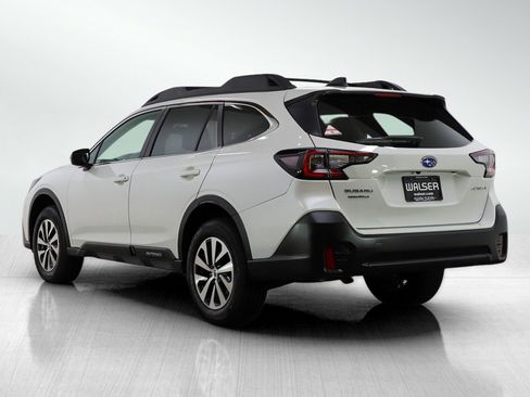 Used 2022 Subaru Outback Premium image 3