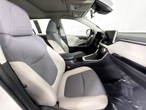 Certified 2024 Toyota RAV4 XLE w/ Convenience Package AWD/4WD image 42