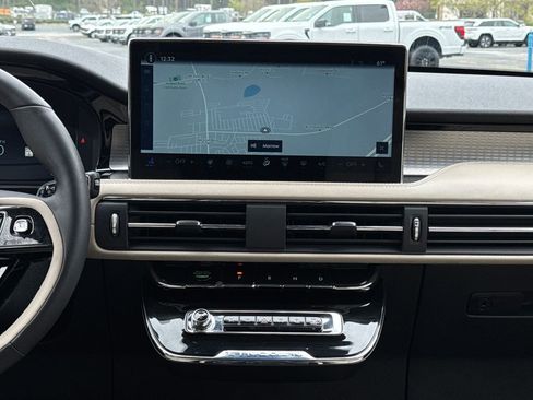 Used 2025 Lincoln Corsair FWD w/ Equipment Group 101A image 21