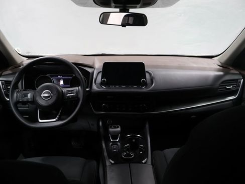 Used 2023 Nissan Rogue S image 15