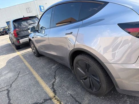 Used 2026 Tesla Model Y Long Range AWD/4WD image 6