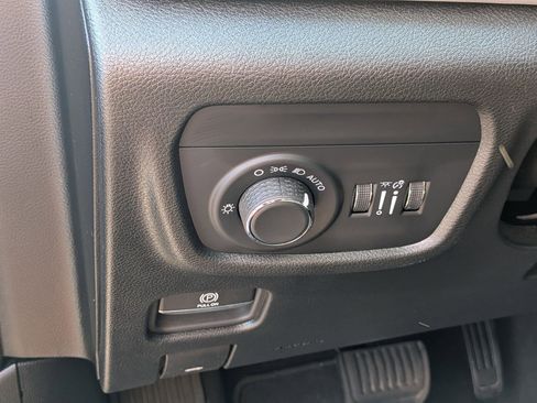 Certified 2025 Jeep Grand Cherokee L Laredo AWD/4WD image 14