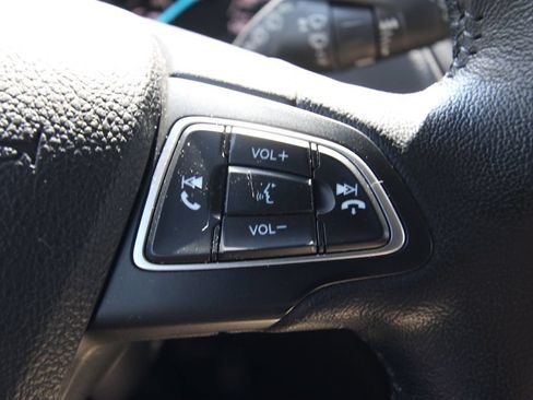 Used 2018 Ford Escape Titanium AWD/4WD image 22