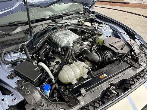 Used 2022 Ford Mustang Shelby GT500 RWD image 4