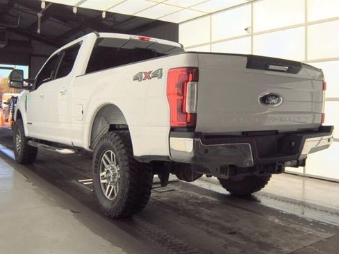 Used 2018 Ford F250 Lariat AWD/4WD image 4