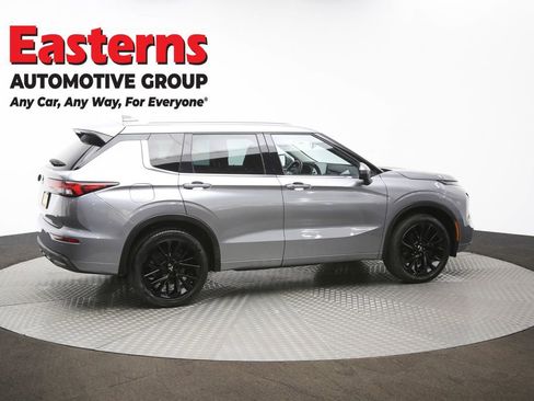 Used 2022 Mitsubishi Outlander SEL image 46