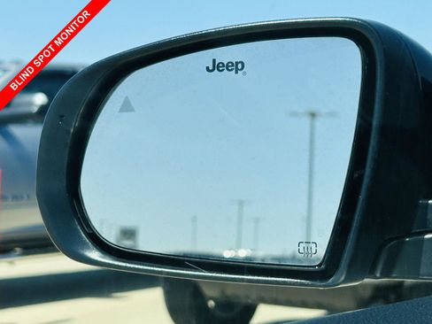 Used 2025 Jeep Compass Limited w/ High Altitude Package AWD/4WD image 12