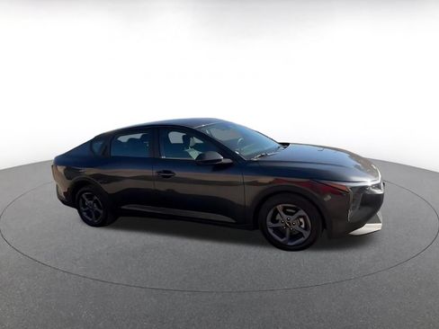 Used 2025 Kia K4 FWD image 2