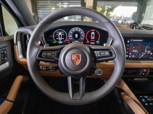 New 2025 Porsche Cayenne Coupe image 30