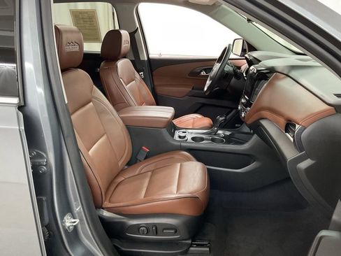 Used 2019 Chevrolet Traverse High Country w/ LPO, Floor Liner Package AWD/4WD image 26