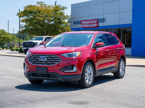Used 2024 Ford Edge Titanium AWD/4WD image 3