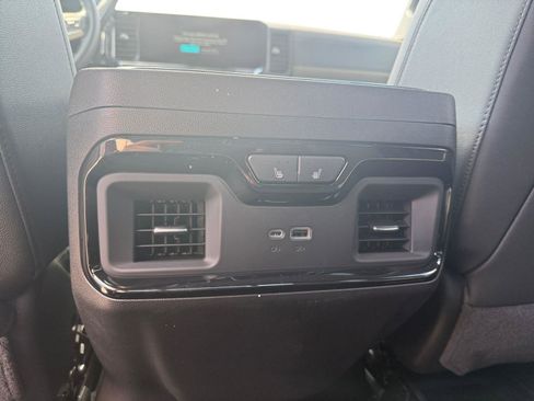 New 2026 Chevrolet Silverado 2500 ZR2 w/ LPO, Dark Essentials Package AWD/4WD image 23