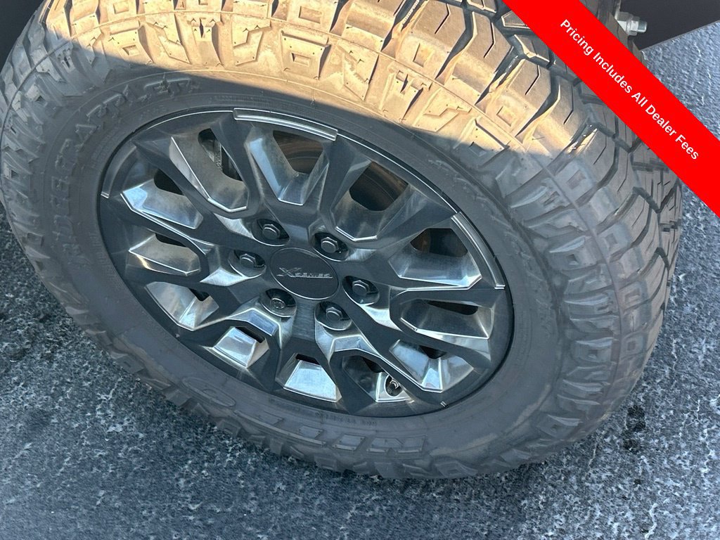 Used 2025 Toyota Tacoma TRD Sport AWD/4WD image 2
