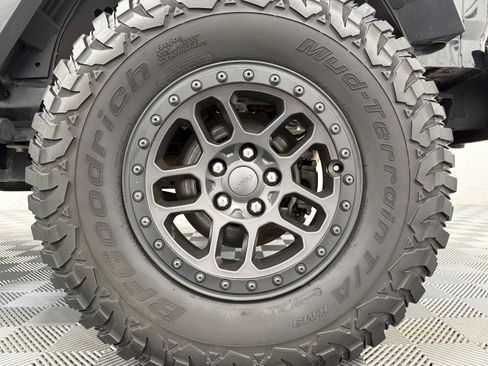 Used 2021 Jeep Wrangler Unlimited Rubicon w/ Xtreme Recon 35" Tire Package AWD/4WD image 44
