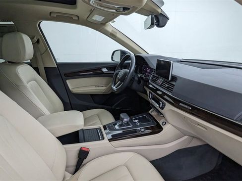 Used 2019 Audi Q5 Prestige w/ Prestige Package image 39