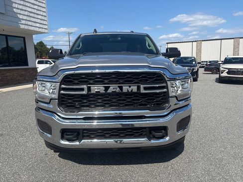 Used 2020 RAM 2500 Tradesman w/ Chrome Appearance Group AWD/4WD image 9