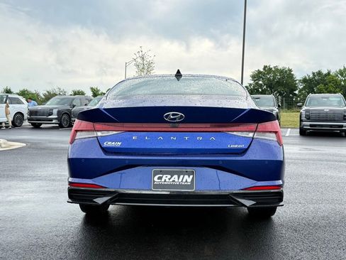 Used 2023 Hyundai Elantra Limited FWD image 6