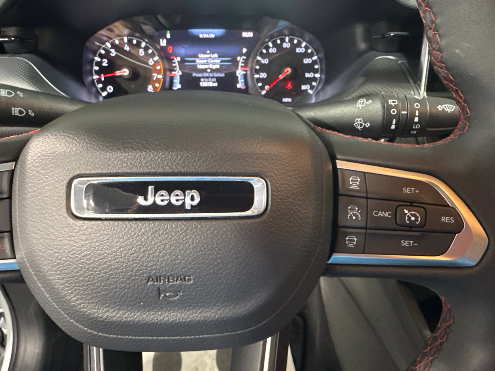 Used 2026 Jeep Compass Trailhawk AWD/4WD image 39