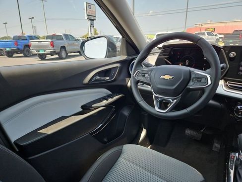 New 2025 Chevrolet Trax LT w/ Driver Confidence Package image 7