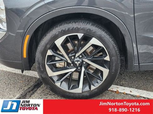 Used 2024 Mitsubishi Outlander SE image 14