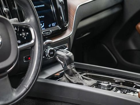 Used 2021 Volvo XC60 T5 Inscription w/ Protection Package Premier image 23