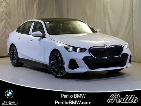 New 2026 BMW 550e xDrive w/ Executive Package image 1