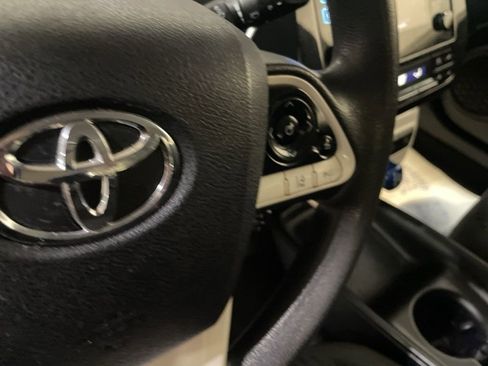 Used 2018 Toyota Prius Two image 25