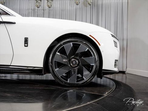Used 2024 Rolls-Royce Spectre w/ Spectre Launch Package AWD/4WD image 17