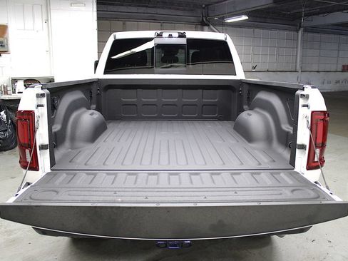 New 2026 RAM 2500 Big Horn AWD/4WD image 40