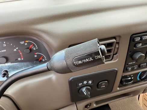 Used 2003 Ford F350 Lariat image 32