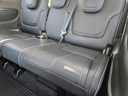 Used 2025 INFINITI QX80 Sensory image 30