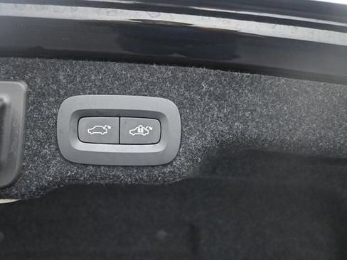 Used 2017 Volvo S90 T6 Inscription w/ Vision Package AWD/4WD image 25