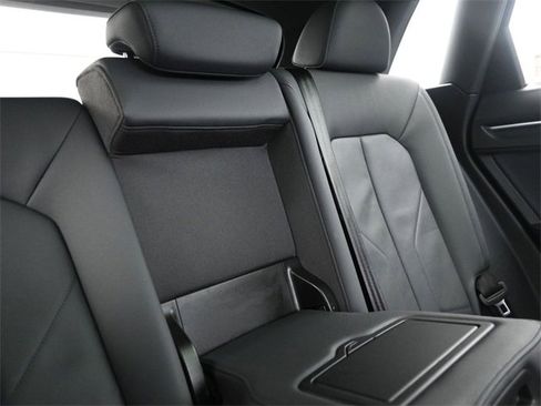 Used 2021 Audi Q3 2.0T Premium w/ Convenience Package image 23