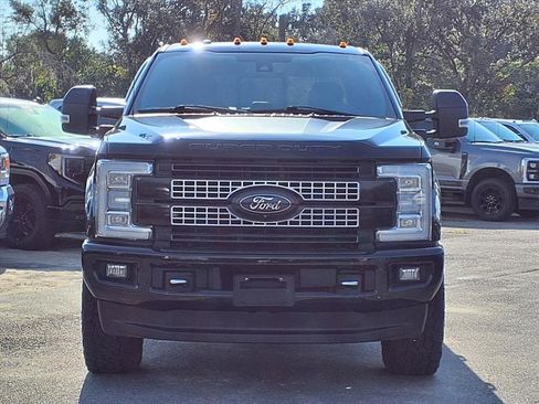 Used 2017 Ford F350 Platinum w/ Platinum Ultimate Package image 2