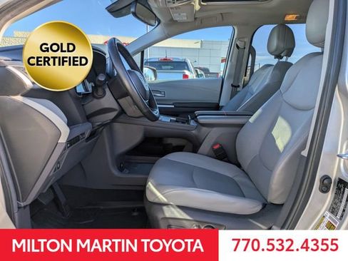 Certified 2024 Toyota Sienna XLE image 17