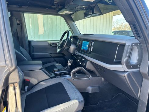 Used 2023 Ford Bronco Big Bend w/ Sasquatch Package image 12