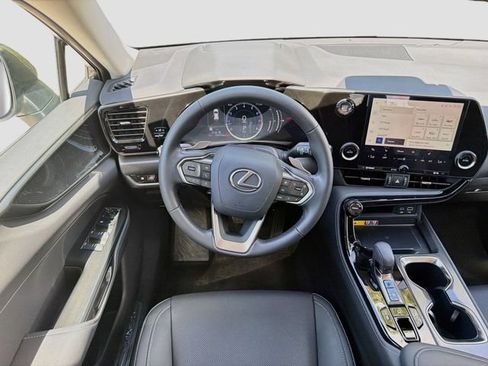 Used 2025 Lexus NX 250 FWD w/ Accessory Package (Z1) image 17