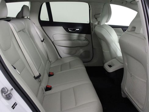 Certified 2025 Volvo V60 B5 Cross Country Plus image 30