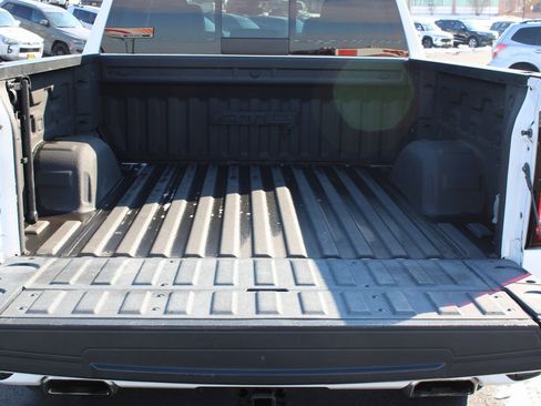 Used 2019 GMC Sierra 1500 AT4 w/ AT4 Premium Package AWD/4WD image 8